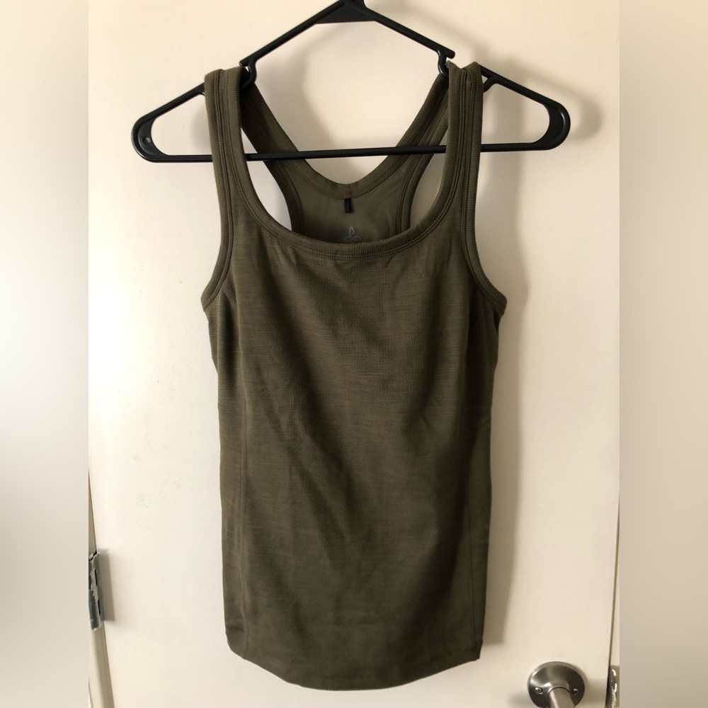 Prana Becksa tank